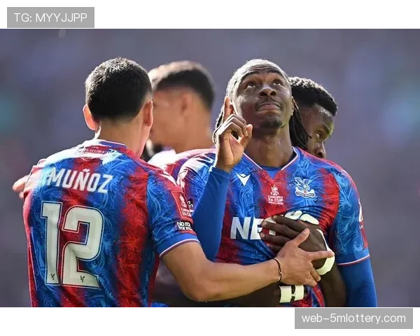 埃泽2场北伦敦德比入5球,跻身枪手队史射手榜前三 埃泽2场北伦敦德比入5球,跻身枪手队史射手榜前三